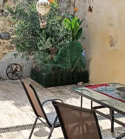 Eftychia's House In The Beautiful Village Vryses. Appartamento Vrísai