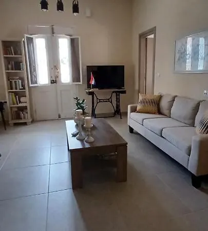 Appartamento Eftychia's House In The Beautiful Village Vryses. *